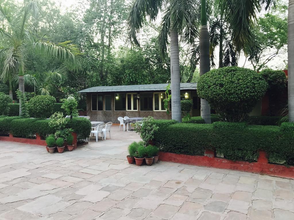 Hotel Sheela, 100M From Taj Mahal Agra  Exterior photo