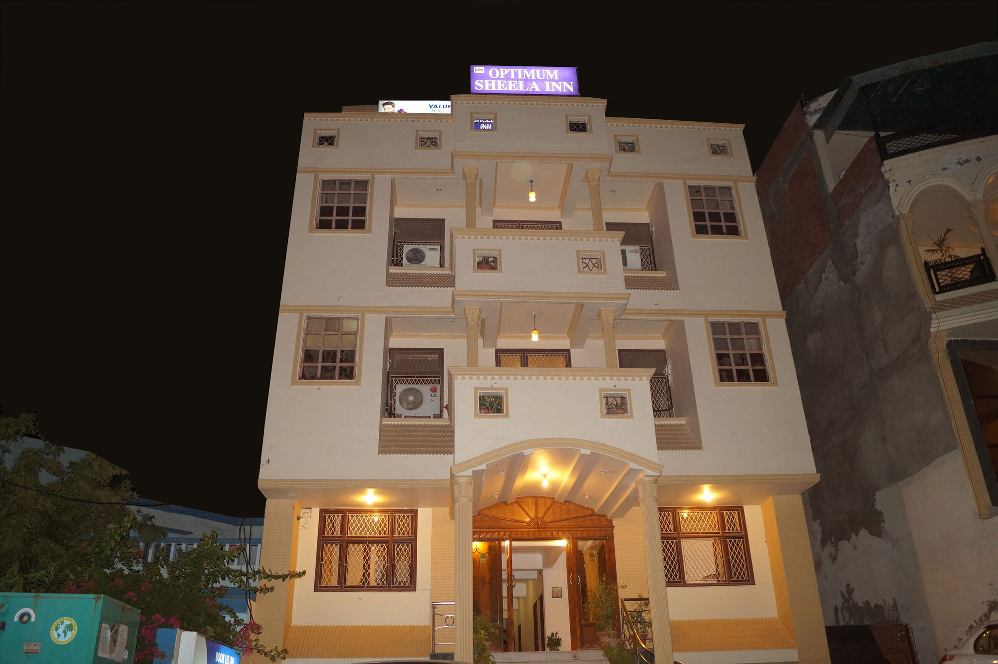 Hotel Sheela, 100M From Taj Mahal Agra  Exterior photo